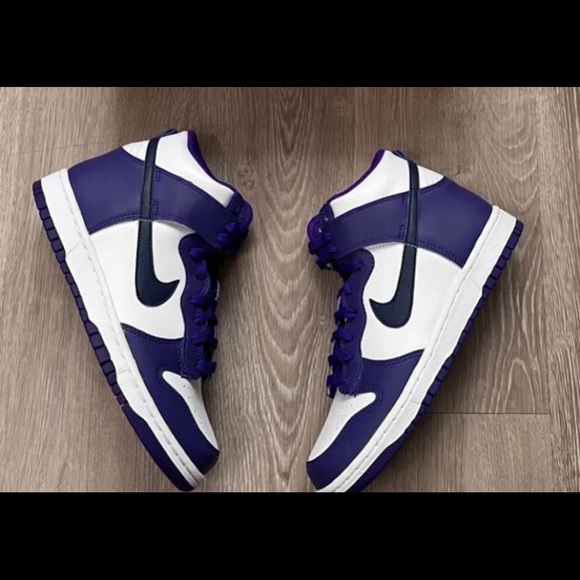 Nike purple dunks